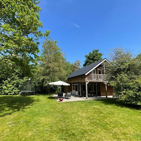 Gasselte Tofino, Een Comfortabel Vakantiehuis Naast Een Bos En Zwemmeerヴィラ エクステリア 写真