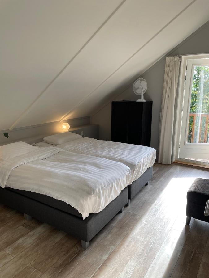 Gasselte Tofino, Een Comfortabel Vakantiehuis Naast Een Bos En Zwemmeerヴィラ エクステリア 写真