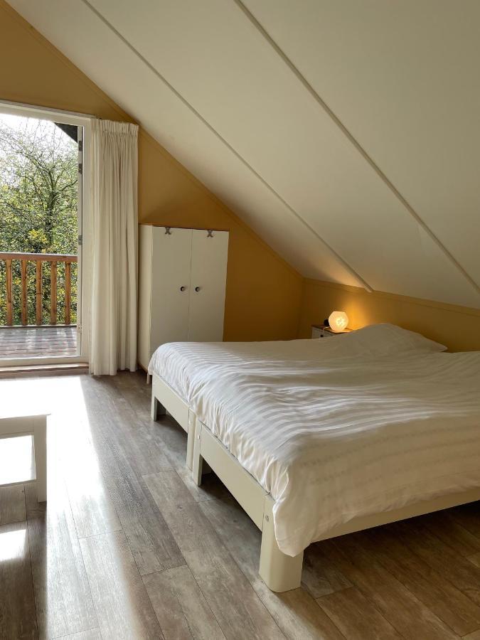 Gasselte Tofino, Een Comfortabel Vakantiehuis Naast Een Bos En Zwemmeerヴィラ エクステリア 写真