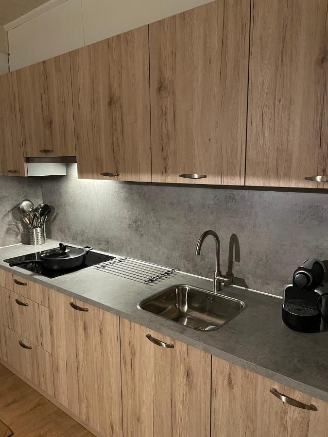 Gasselte Tofino, Een Comfortabel Vakantiehuis Naast Een Bos En Zwemmeerヴィラ エクステリア 写真