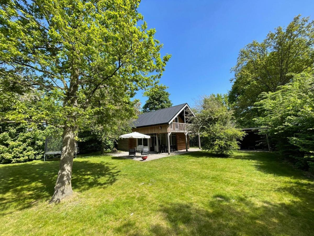 Gasselte Tofino, Een Comfortabel Vakantiehuis Naast Een Bos En Zwemmeerヴィラ エクステリア 写真