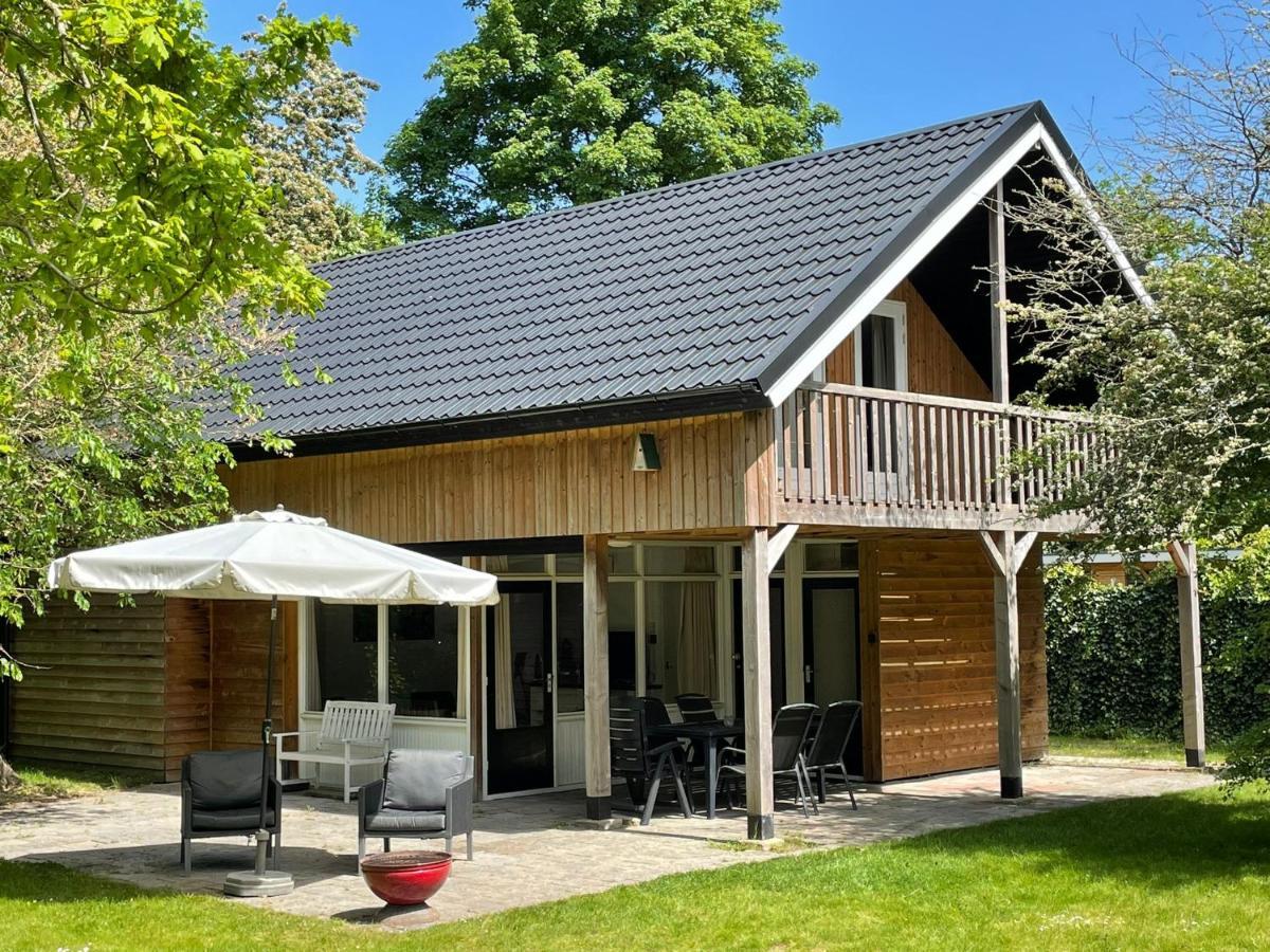 Gasselte Tofino, Een Comfortabel Vakantiehuis Naast Een Bos En Zwemmeerヴィラ エクステリア 写真