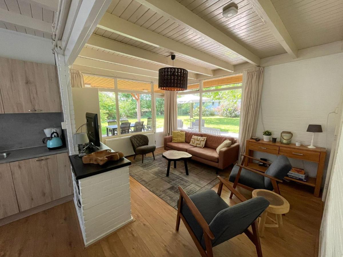 Gasselte Tofino, Een Comfortabel Vakantiehuis Naast Een Bos En Zwemmeerヴィラ エクステリア 写真