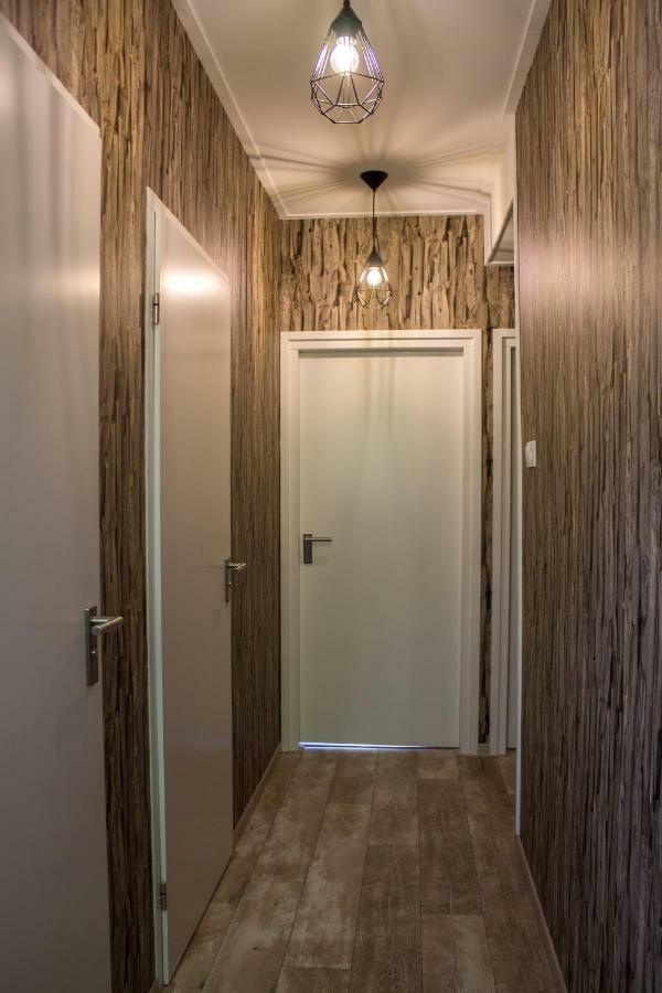 Gasselte Tofino, Een Comfortabel Vakantiehuis Naast Een Bos En Zwemmeerヴィラ エクステリア 写真